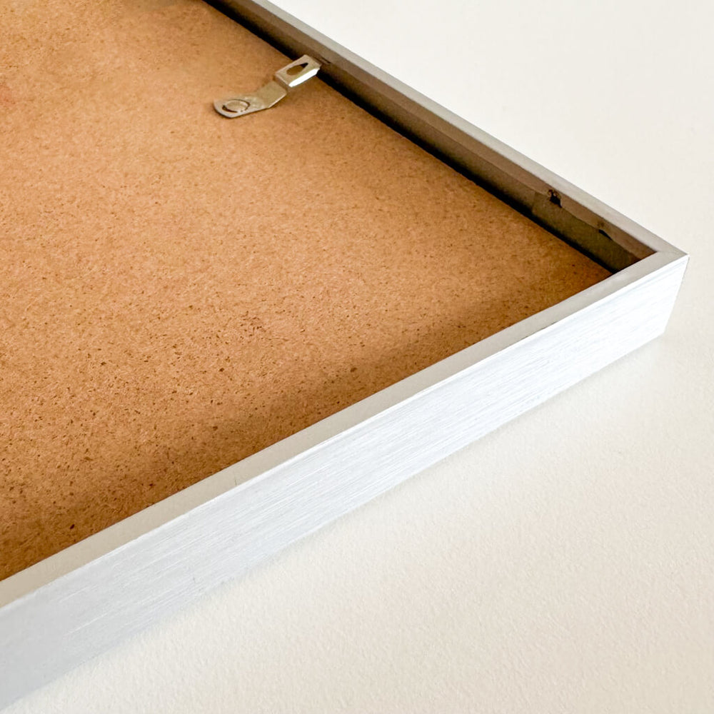 Mat sølv aluramme – Smal (9 mm) – A2 (42x59,4 cm)-PlakatKunst