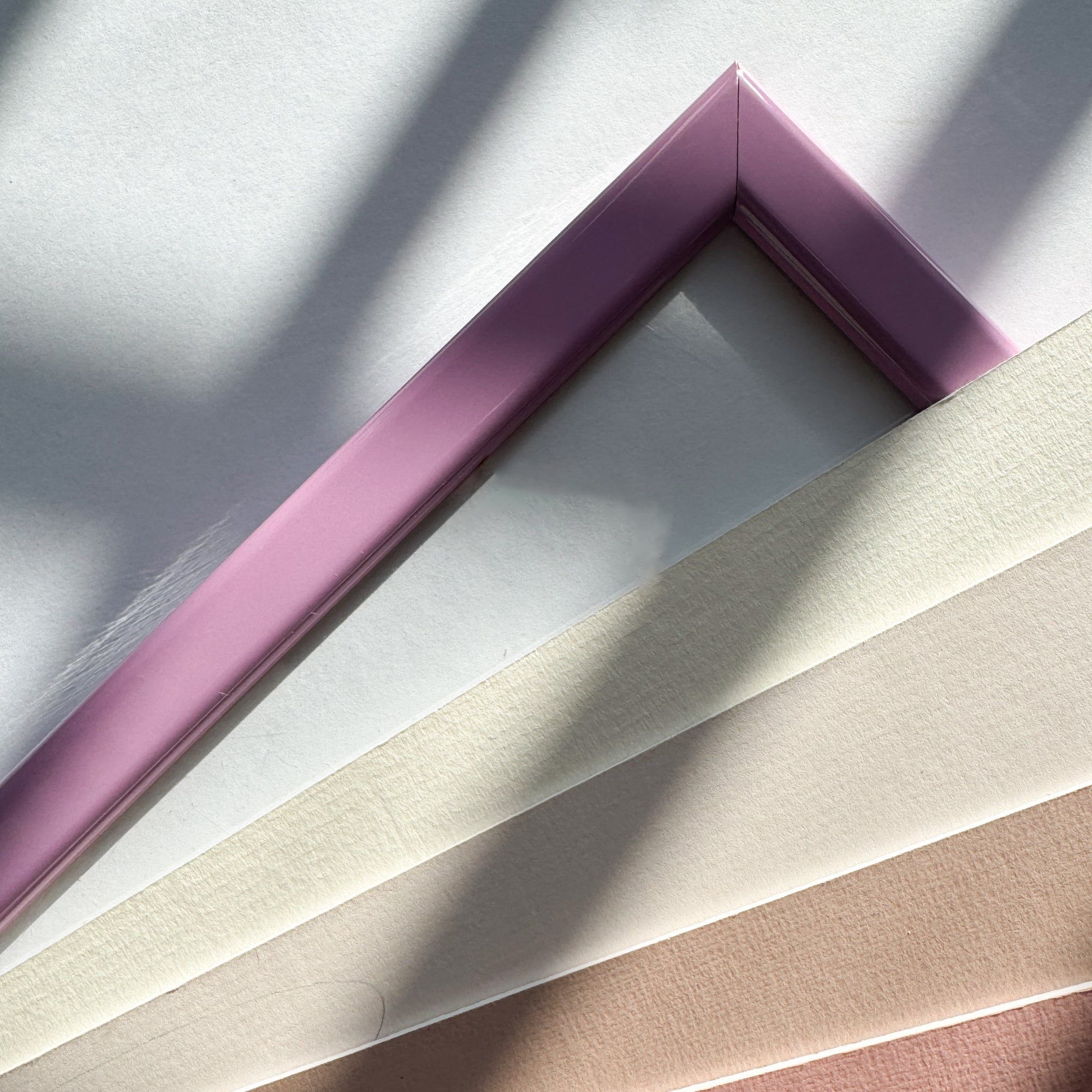 Rosa glänzender Holzrahmen - Schmal (13 mm) - A3 (30 × 42 cm)