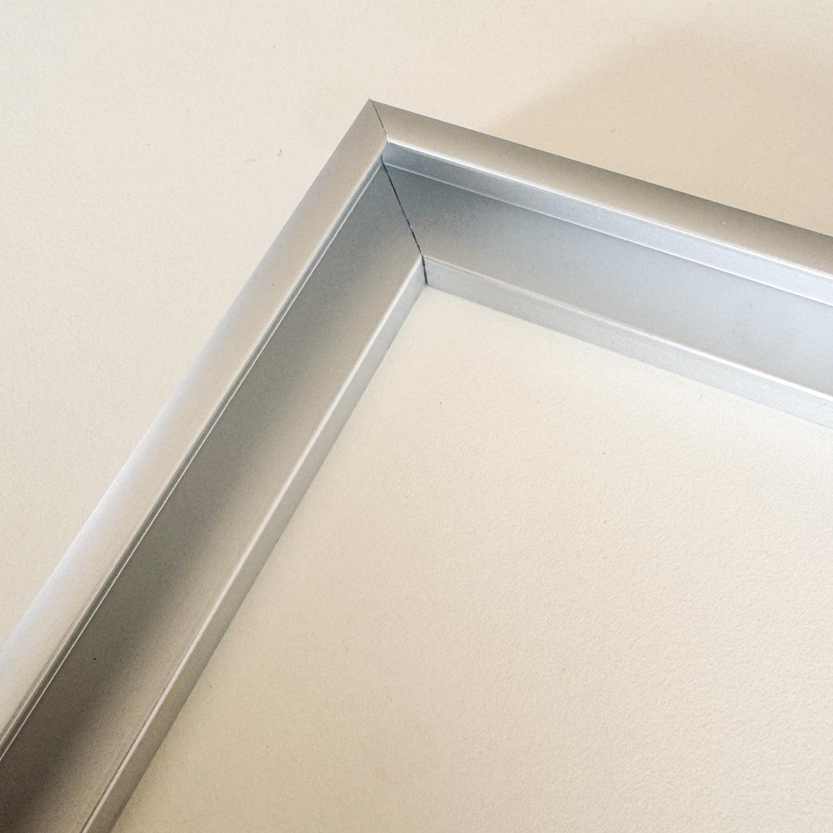 Mat sølv premium aluramme - Smal (6 mm) - 70x100 cm-PlakatKunst