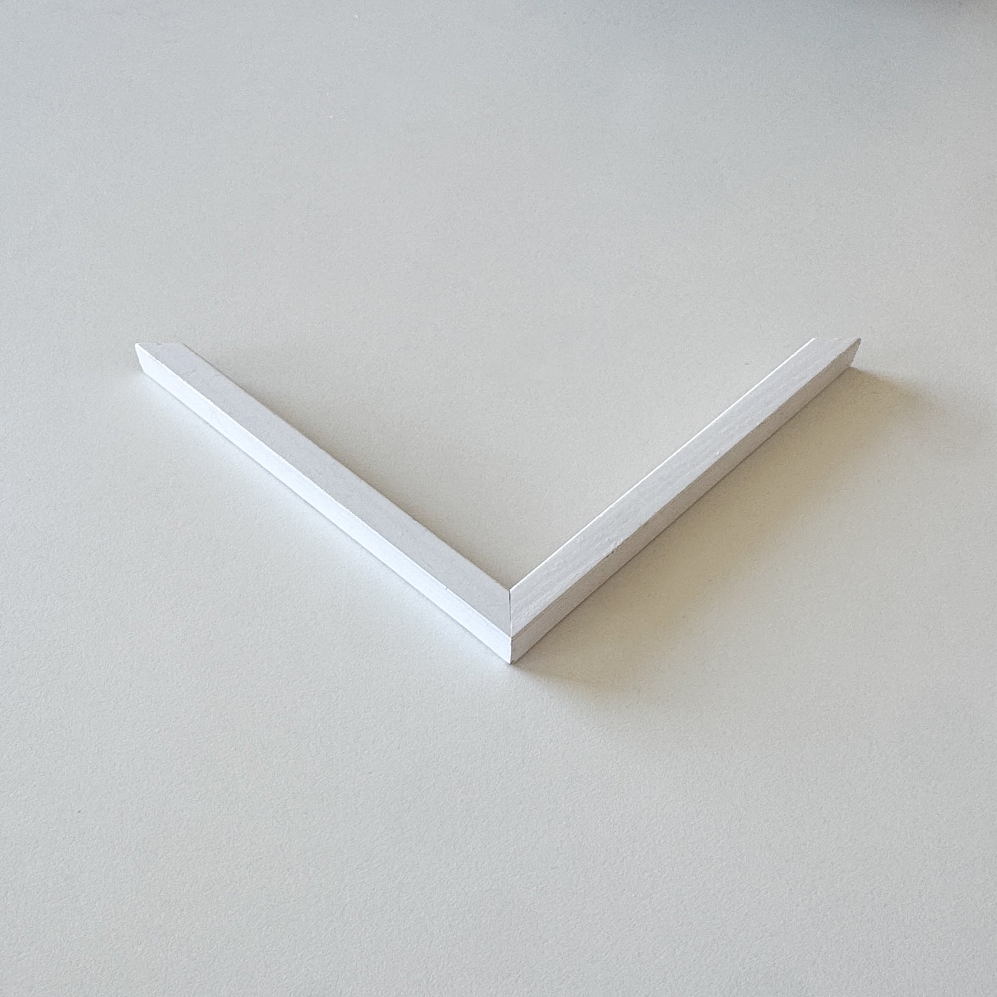 Eckmuster: Weißer Holzrahmen - Schmal (10x10 mm)