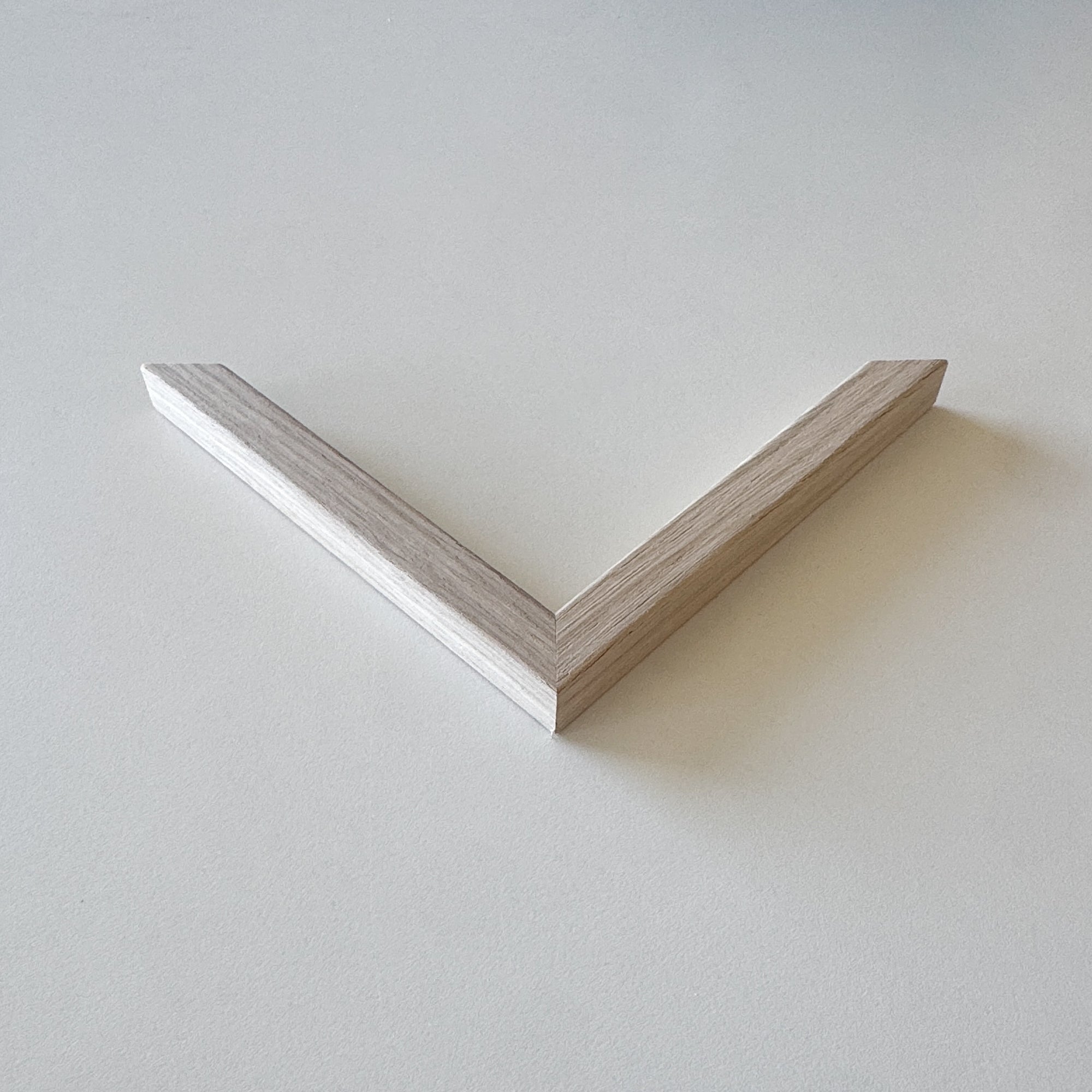 Eckprobe: Helle Eiche Holzrahmen - Schmal (15x15 mm)