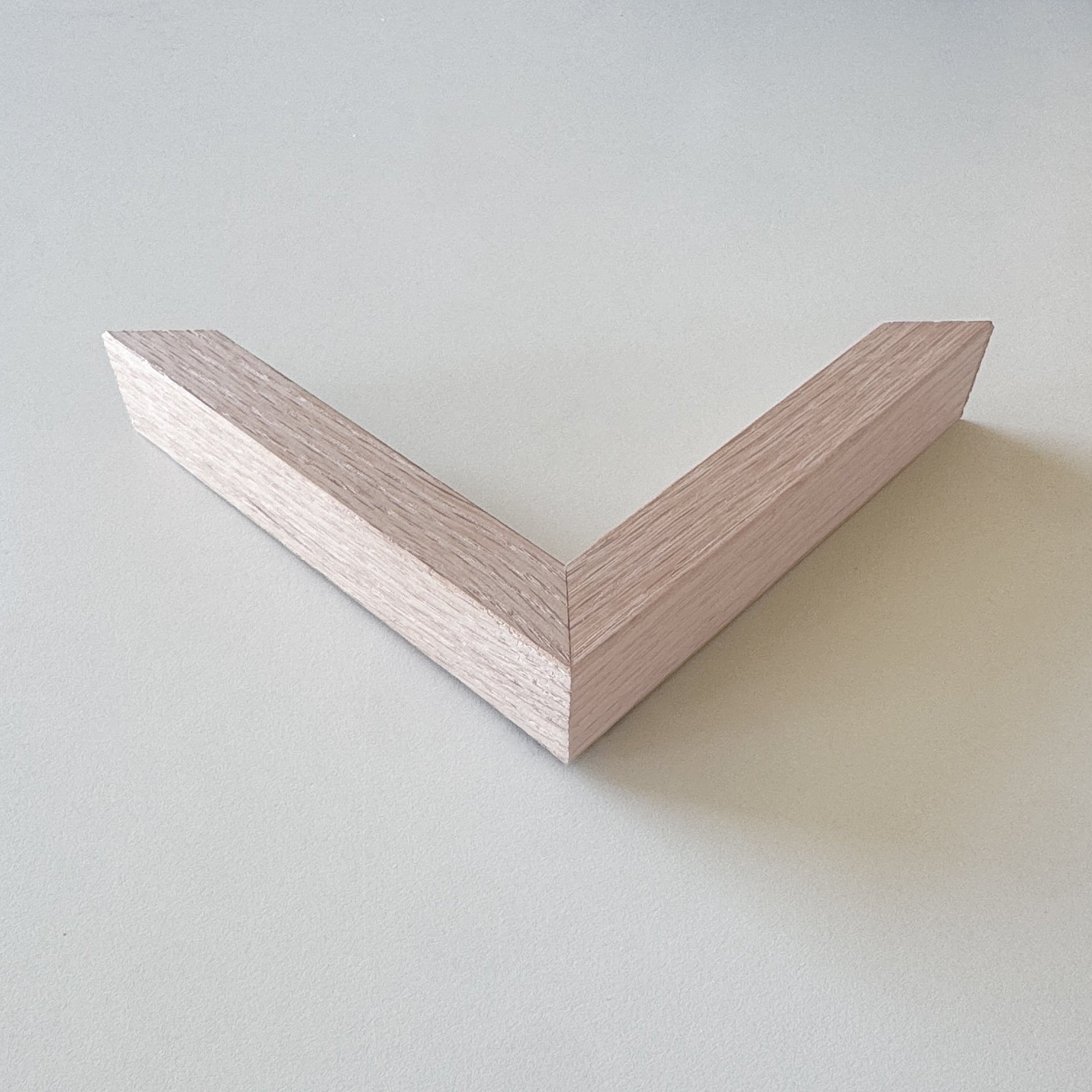 Eckprobe: Massiver Eichenrahmen – Breit (20x30 mm)
