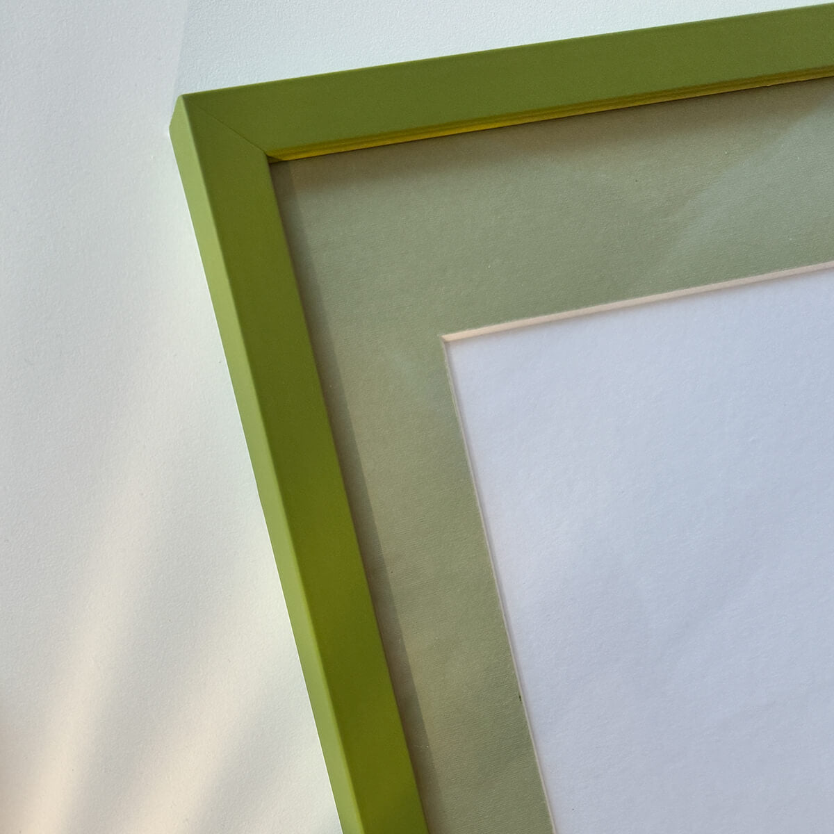 Olivgrüner matter Holzrahmen - Schmal (15 mm) - 60x80 cm