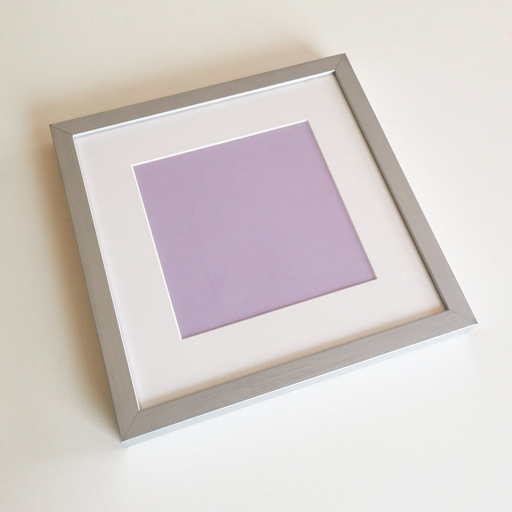 Silberfarbener Holzrahmen nach Maß - Breit (20 mm)