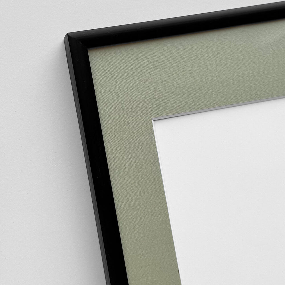 Schwarzer Premium Aluminiumrahmen nach Maß - Schmal (6 mm)