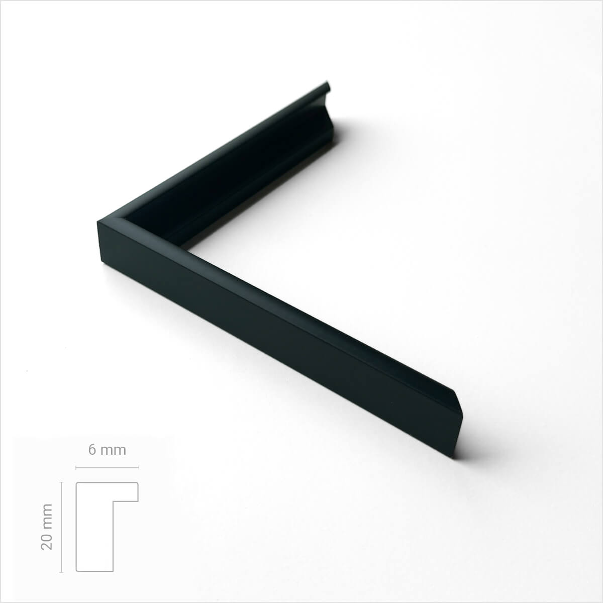 Schwarzer Premium Aluminiumrahmen nach Maß - Schmal (6 mm)