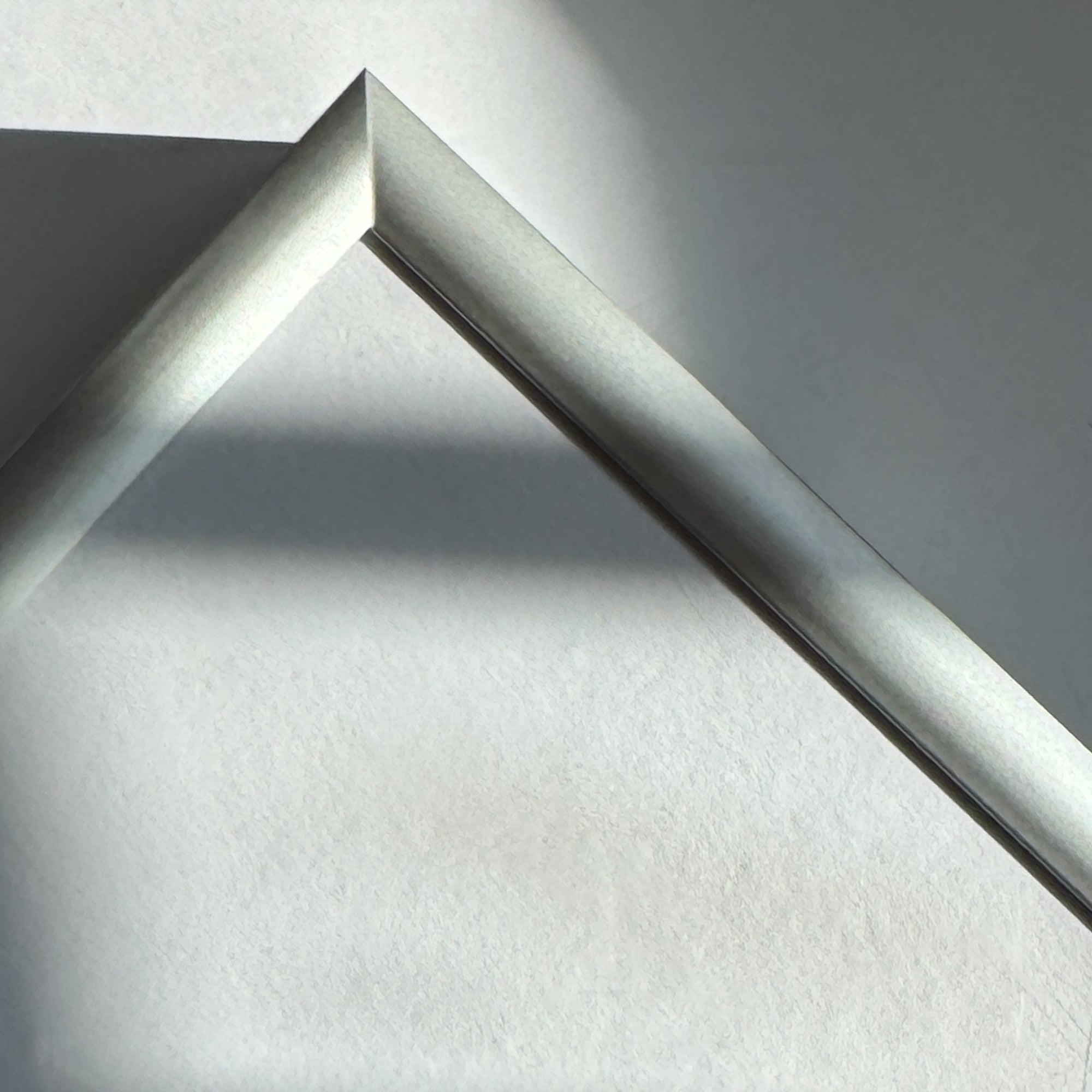 Mattsilberner Aluminiumrahmen - Schmal (9 mm) - A2 (42x59,4 cm)