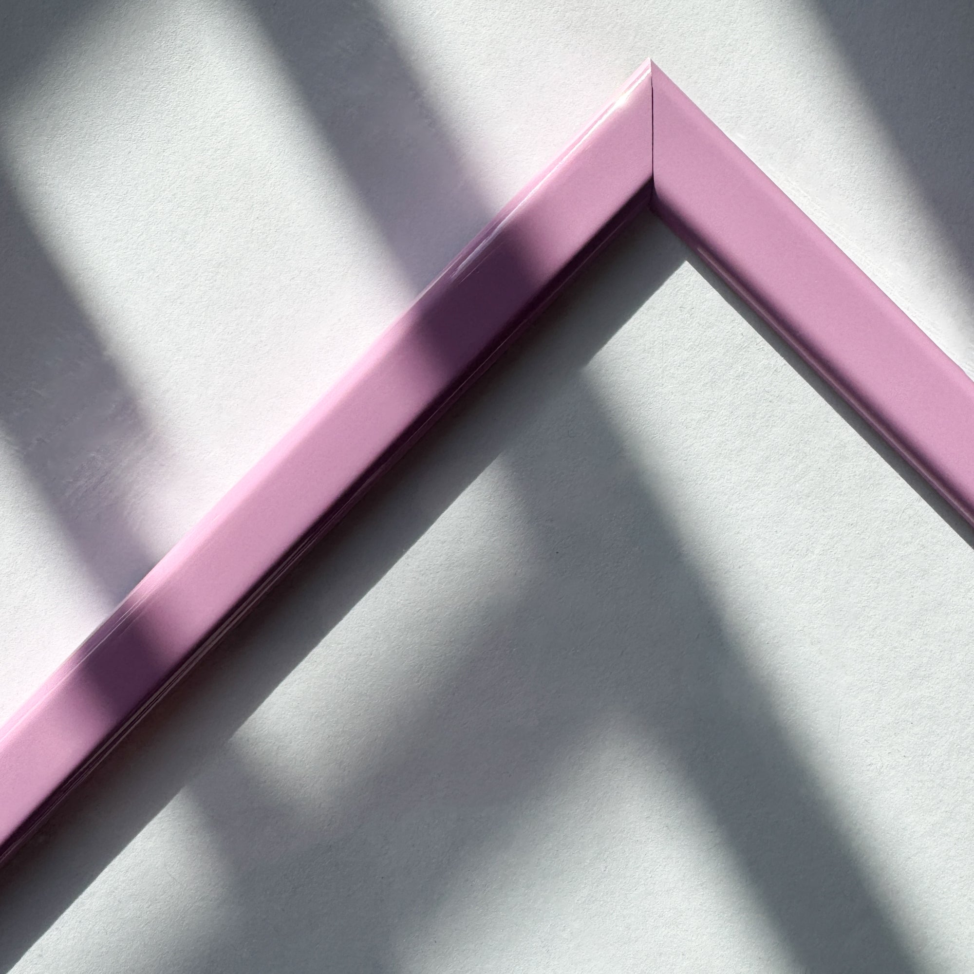 Rosa glänzender Holzrahmen - Schmal (13 mm)