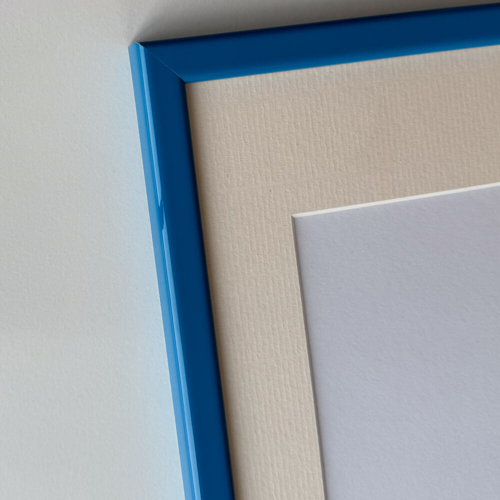 Blau glänzender Holzrahmen – Schmal (14 mm) – A4 (21 x 29,7 cm)