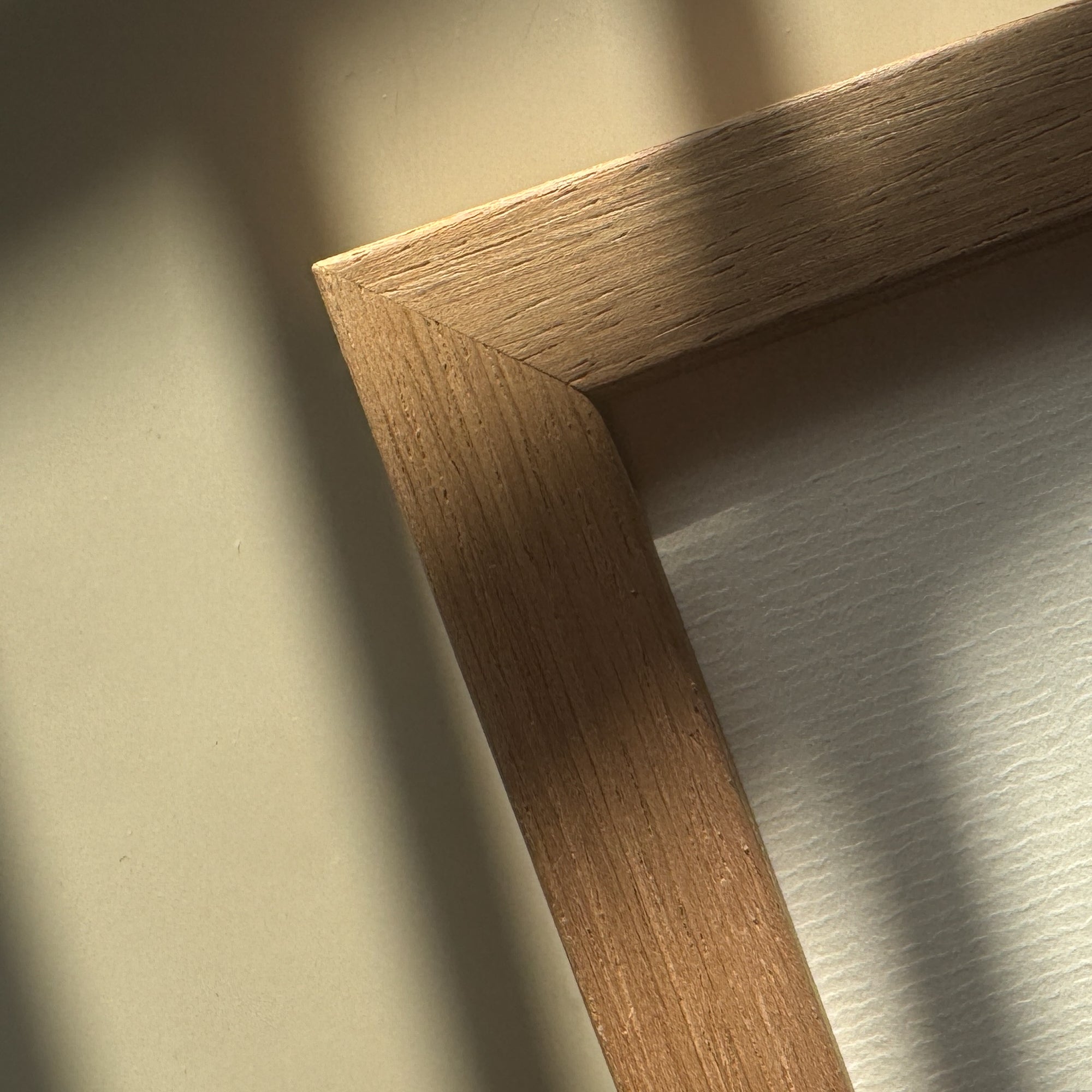 Dunkler Eichenrahmen - Breit (20 mm)