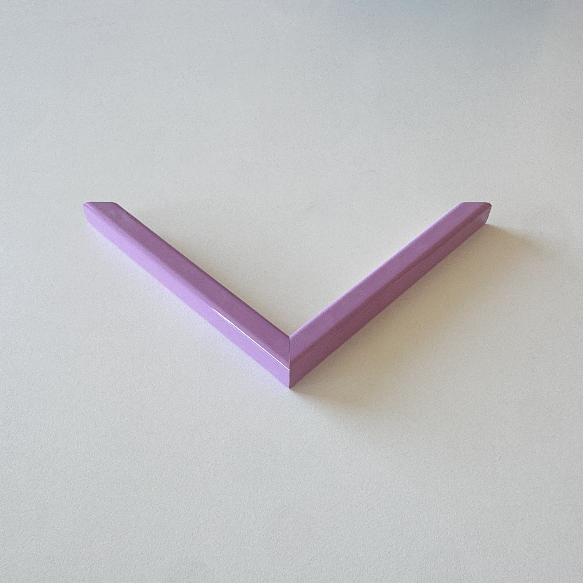 Probe: Rosa glänzender Holzrahmen – Schmal (13x13 mm)