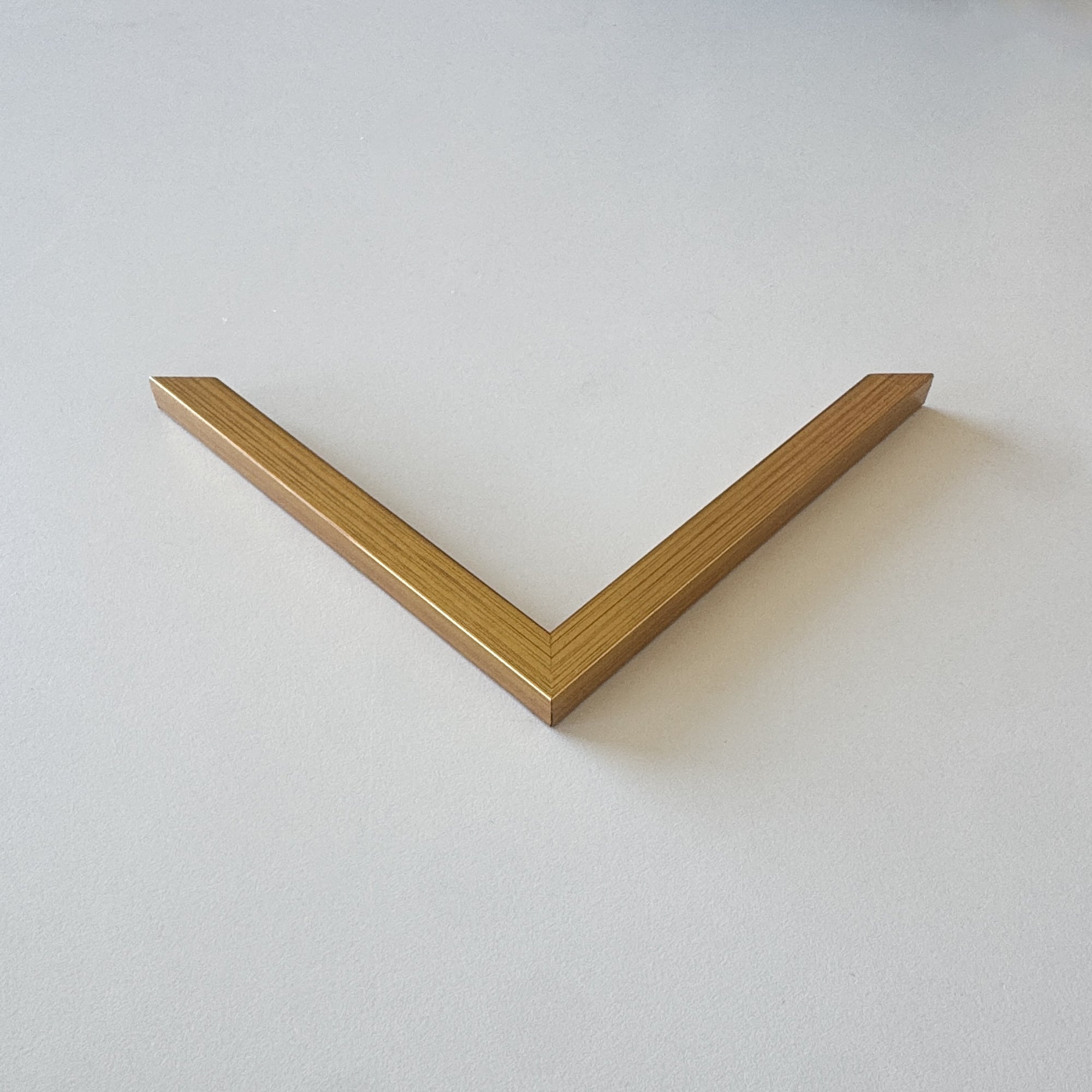 Eckprobe: Gold Holzrahmen – Schmal (13x11 mm)