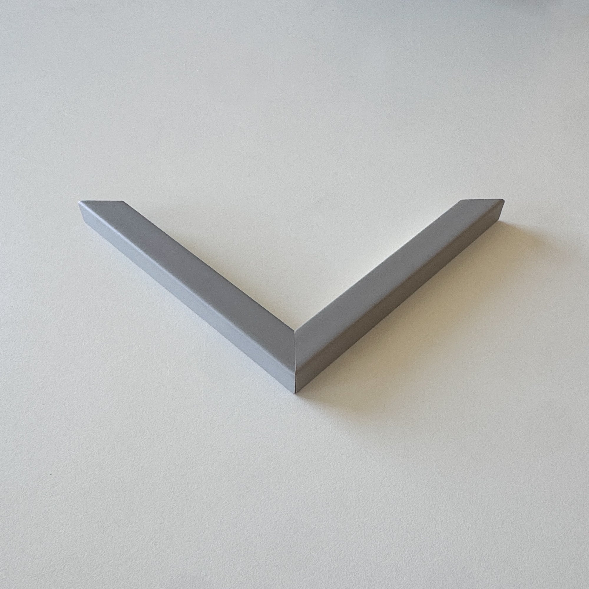 Eckmuster: Grauer matter Holzrahmen - Schmal (15x13 mm)
