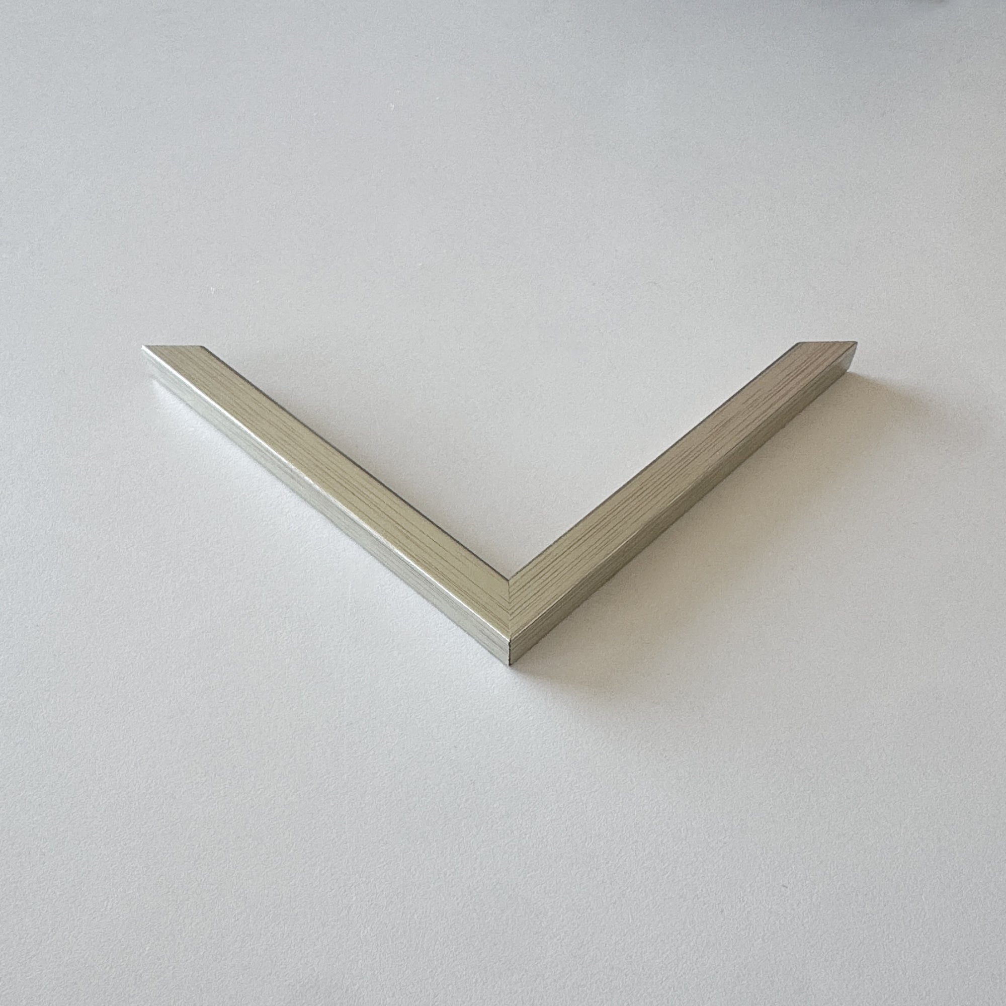 Eckprobe: Silber Holzrahmen - Schmal (13x11 mm)