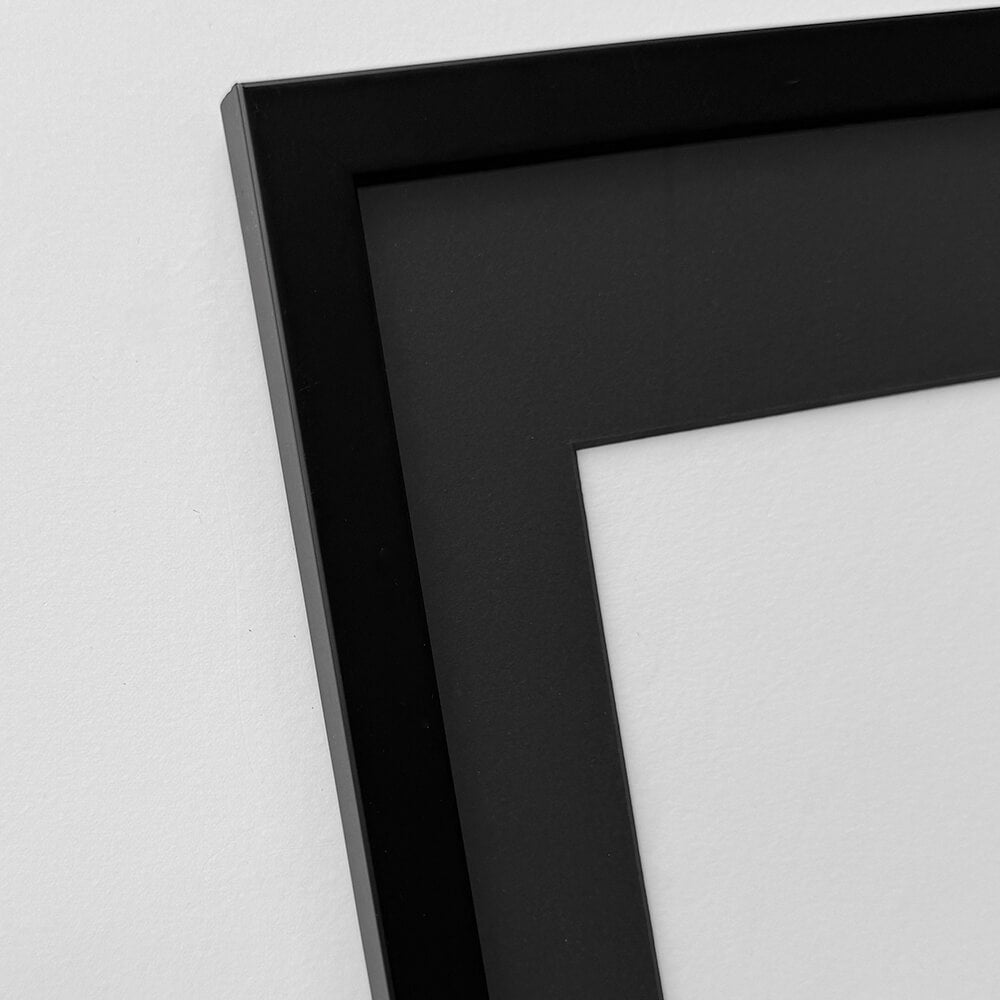 Schwarzer Bilderrahmen aus Holz - Schmal (15 mm) - 40×40 cm